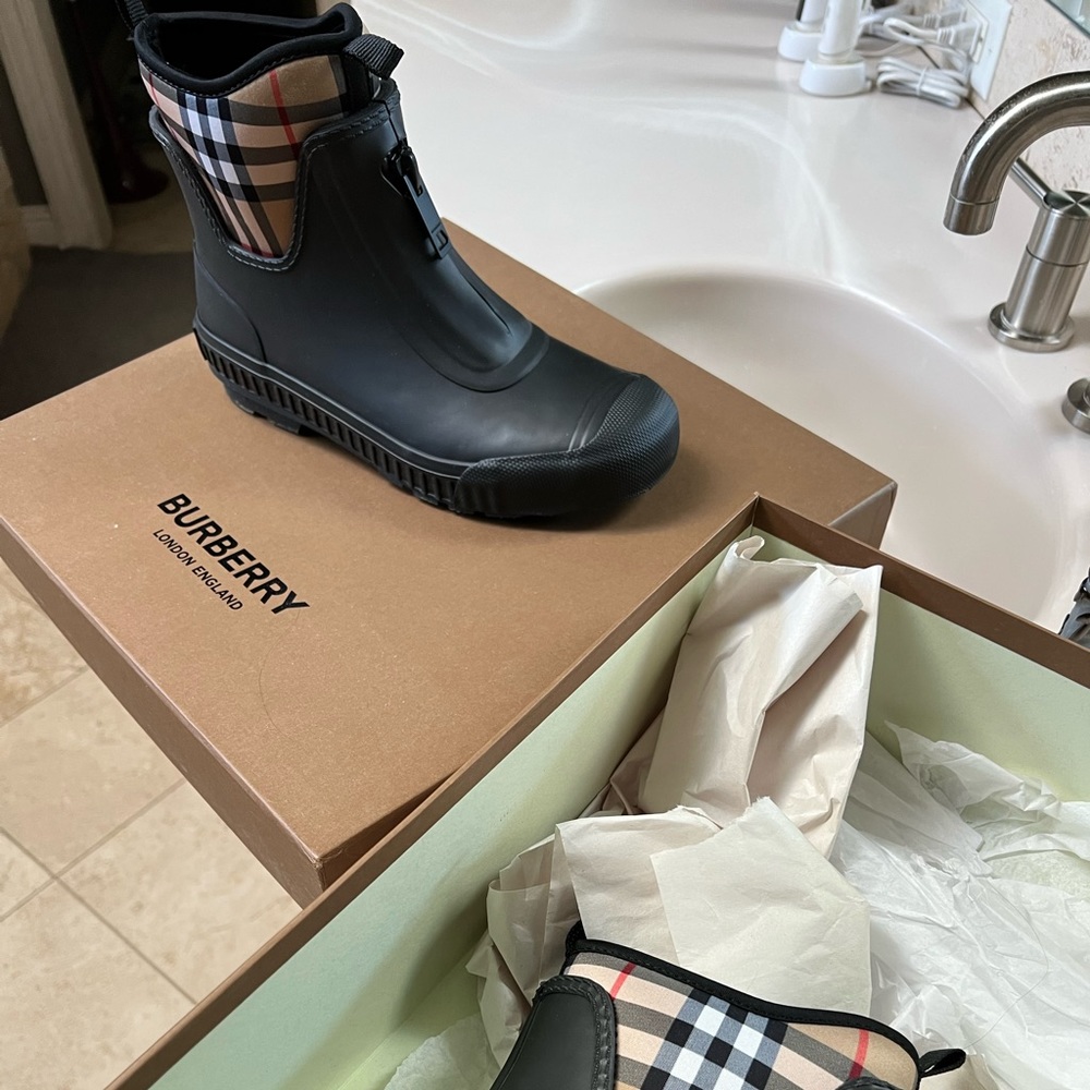 Burberry rain boots